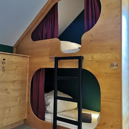 Holiday home Des Combes Privatisation Complete